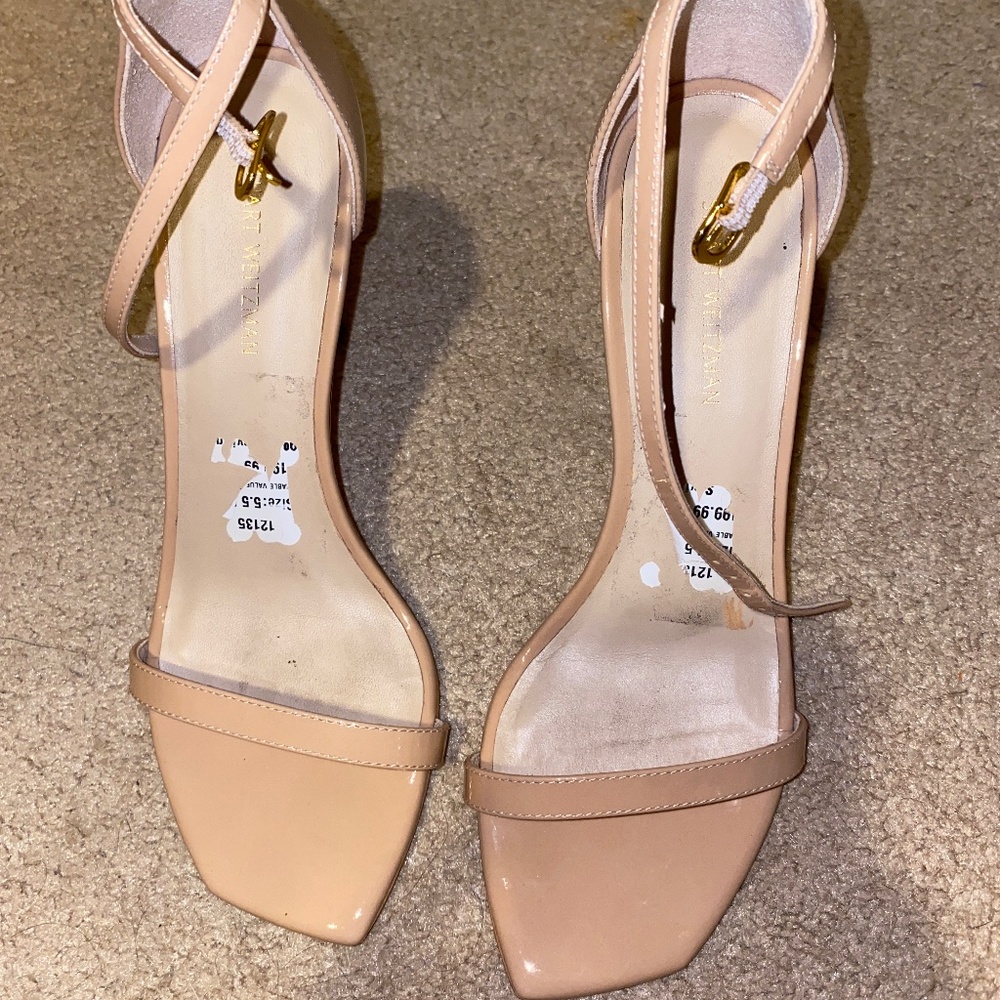 Stuart Weitzman classic heel